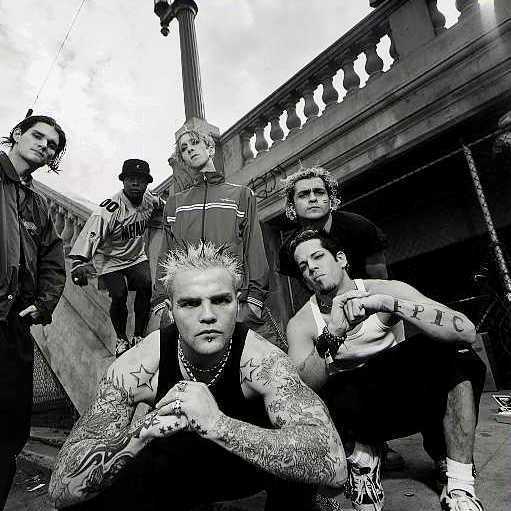 Take it fast. Группа Crazy Town. Crazy Town солист. Crazy Town участники группы. Группа Crazy Town сейчас.